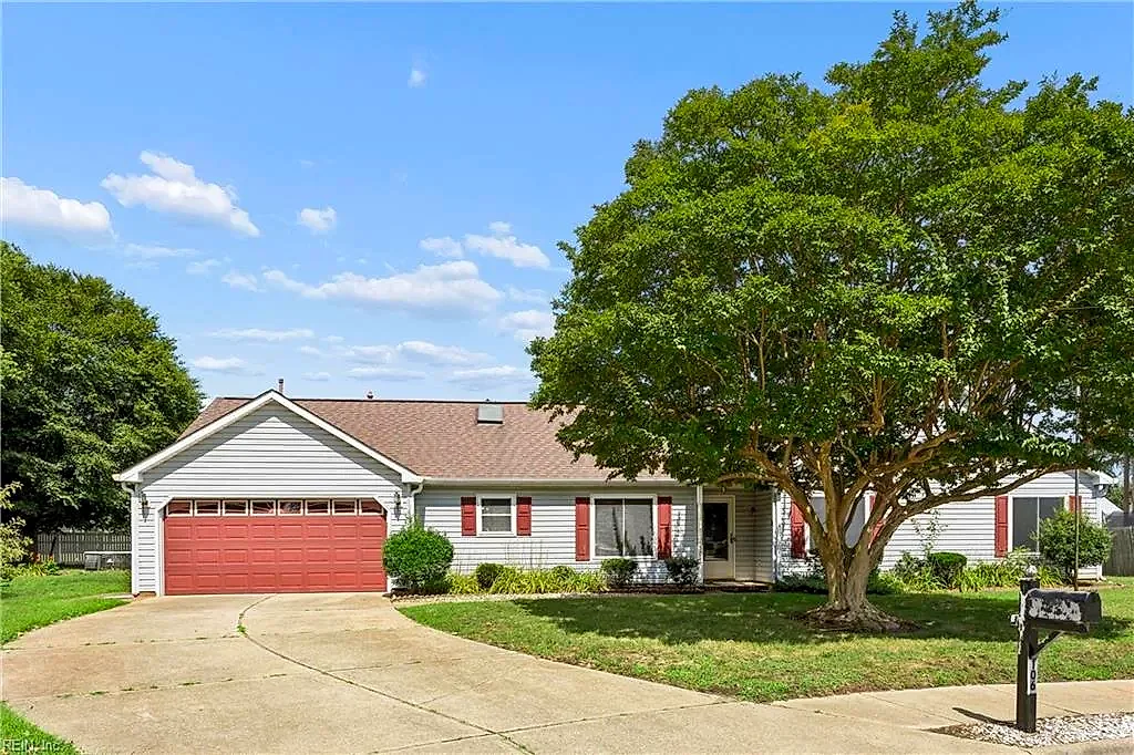106 Holloway Dr, Hampton — photo