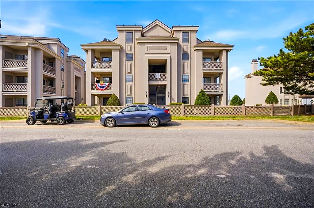 403 Harbour Pt #203, Virginia Beach — photo