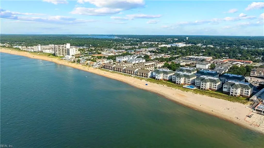 2420 Ocean Shore Cres #201, Virginia Beach — photo