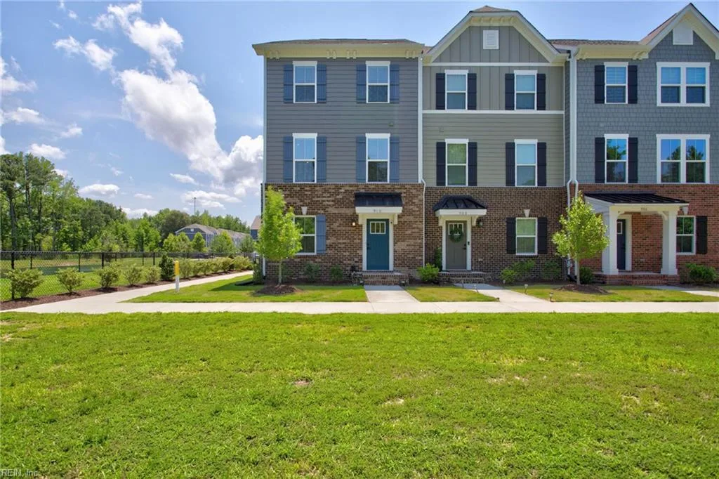 910 Marston ST, SUFFOLK VA 23435