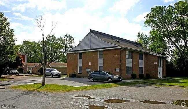 3607 Gum Dr #C, Portsmouth — photo