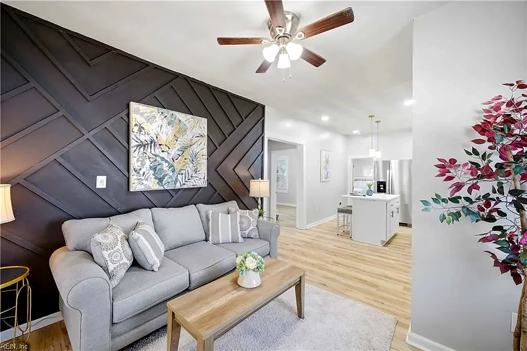 1012 Hannah St, Norfolk — photo