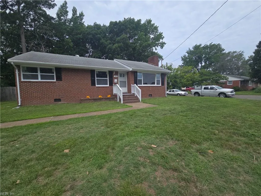 100 Prince James DR, HAMPTON VA 23669