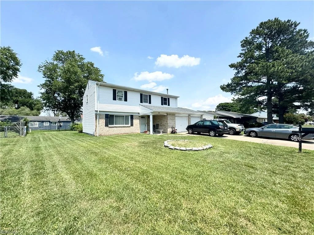844 Parapet RD, CHESAPEAKE VA 23323