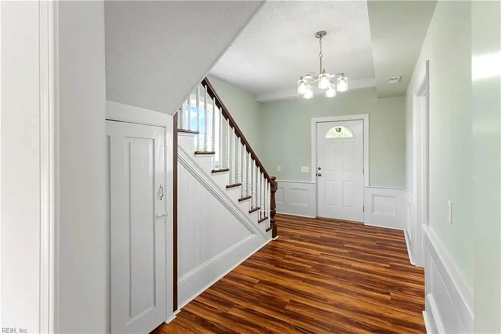 9632 Rowes Point Rd, Hayes — photo