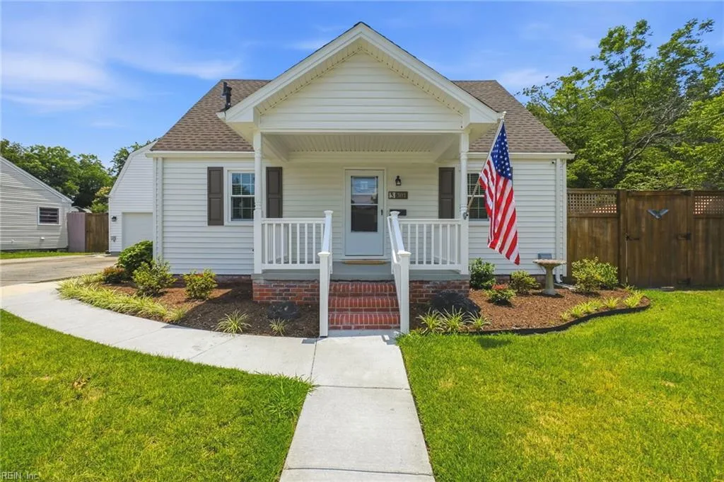 301 Dixie DR, NORFOLK VA 23505