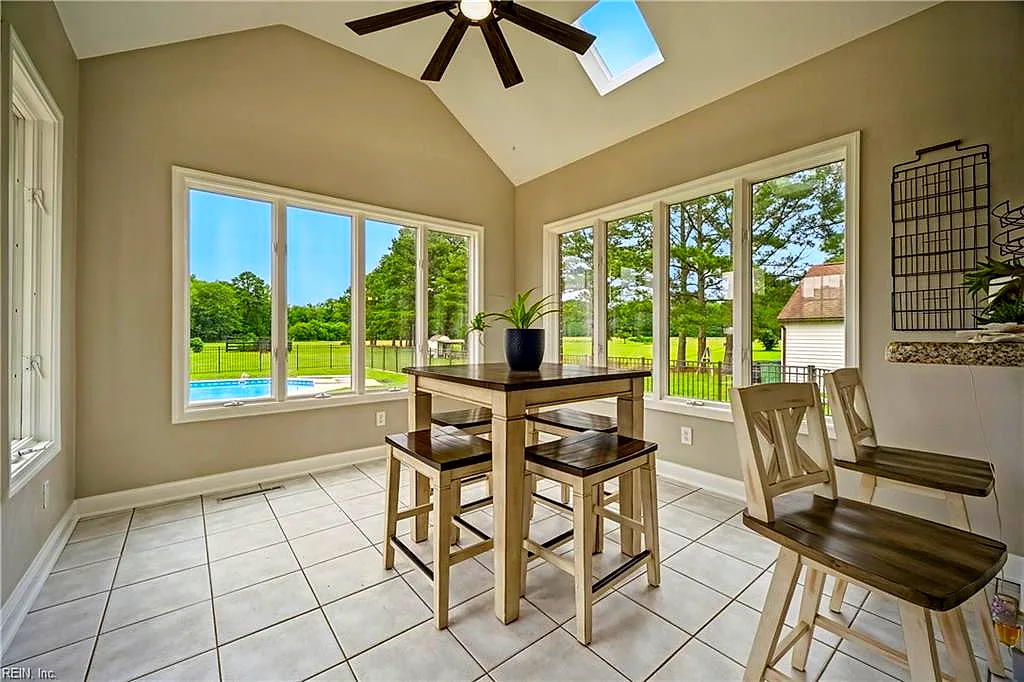 2704 Indian Creek Ct, Virginia Beach — photo