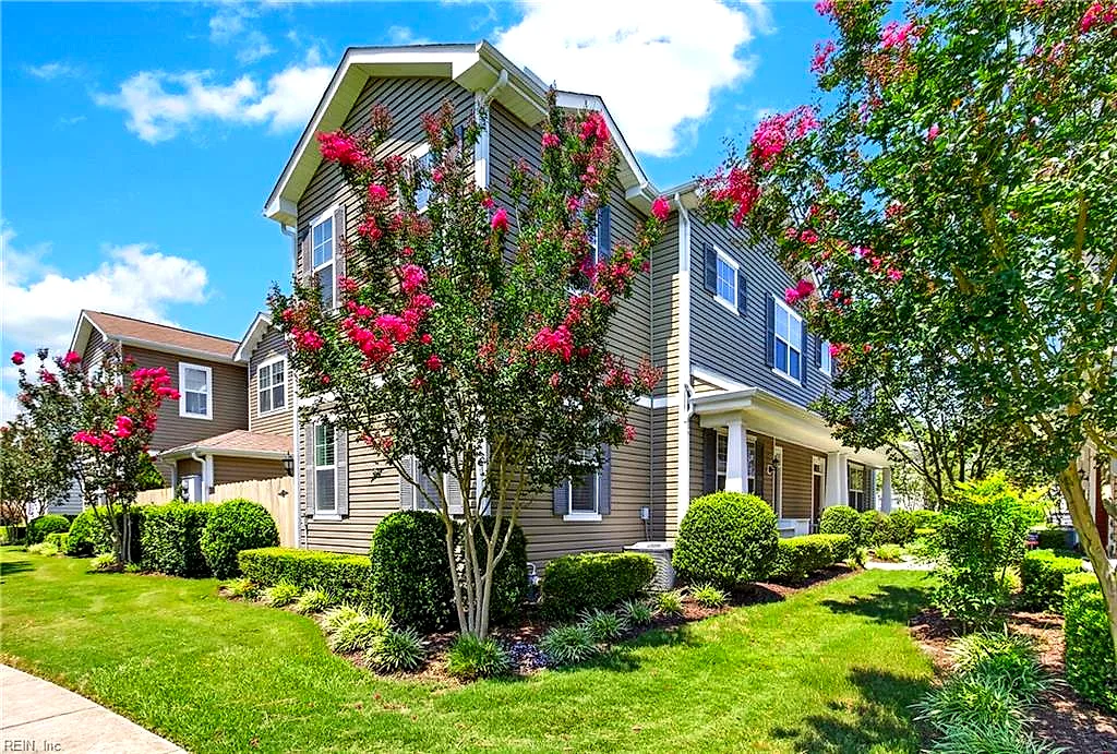 723 Lacy Oak Dr DR, CHESAPEAKE VA 23320