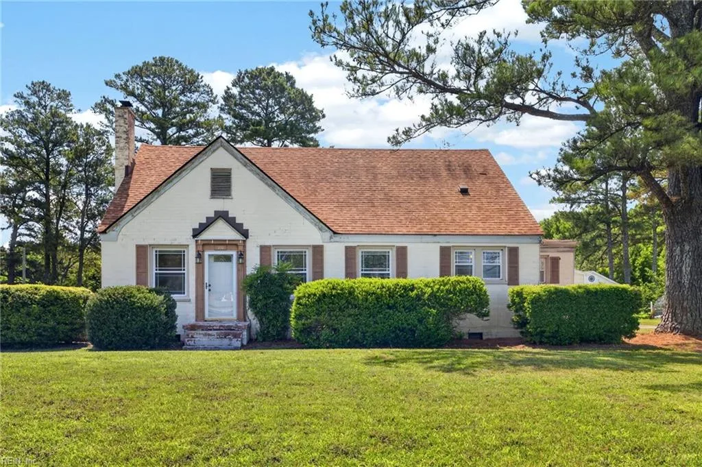 910 Carolina RD, SUFFOLK VA 23434