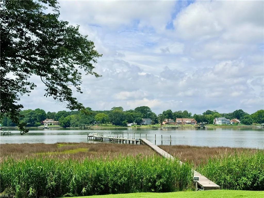 418 Robin RD, PORTSMOUTH VA 23701