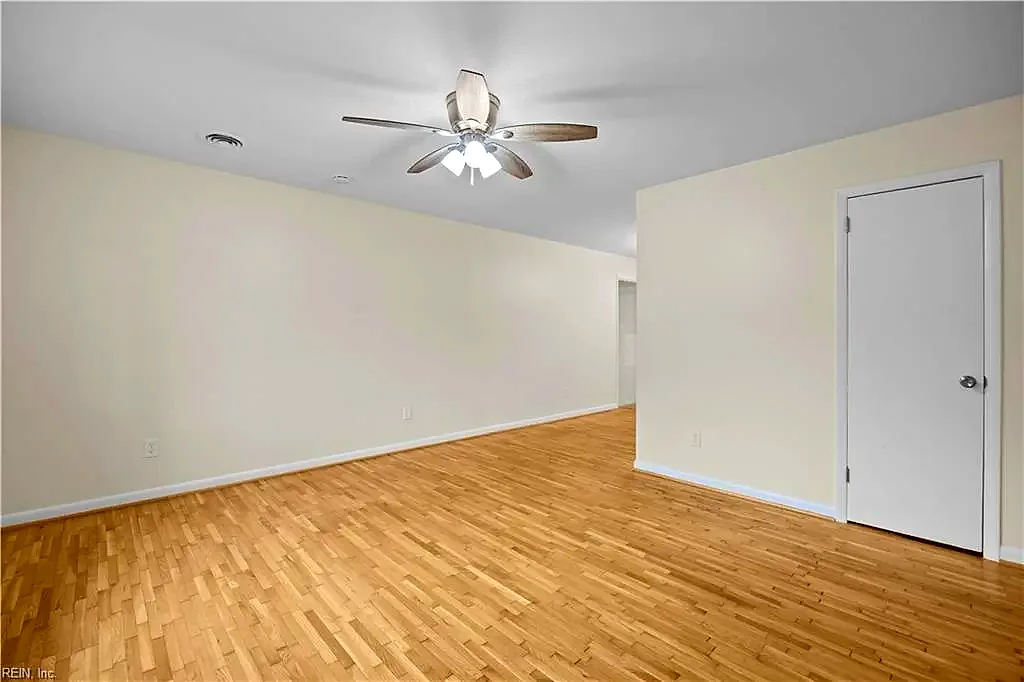 129 Saint Stephens Dr, Newport News — photo