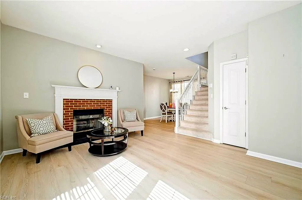 826 Greystone Trce, Newport News — photo