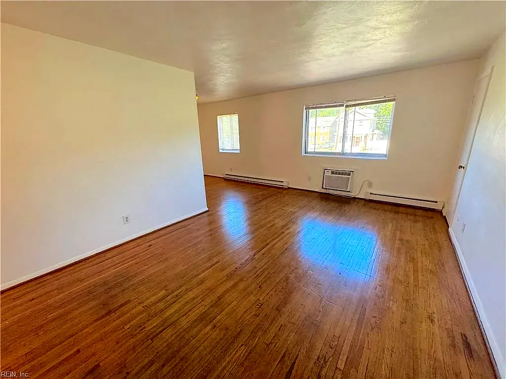 406 Bosley Ave #D, Suffolk — photo