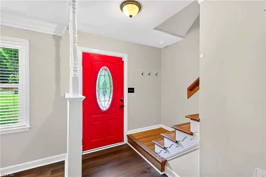 158 Saunders Rd, Hampton — photo