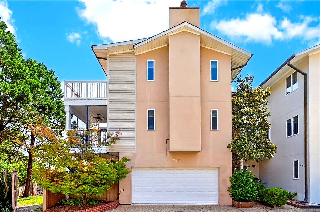 220 83rd ST #A, VIRGINIA BEACH VA 23451