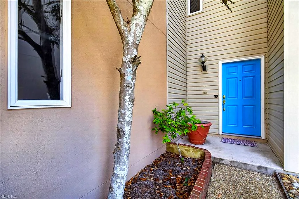 220 83rd St #A, Virginia Beach — photo
