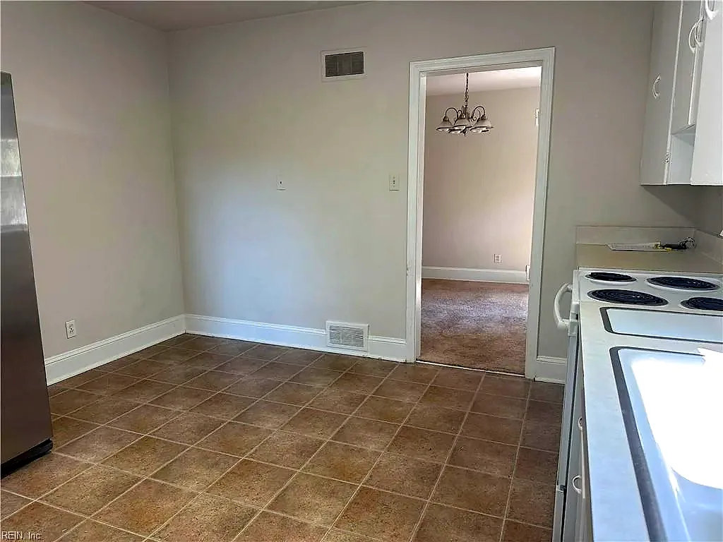 218 Granby Park #B, Norfolk — photo