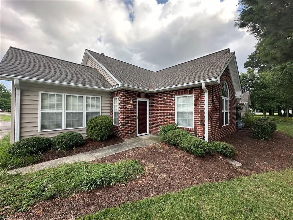103 Hautz WAY, YORKTOWN VA 23693