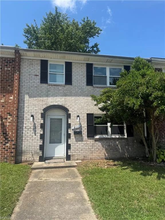 811 Cathedral DR, VIRGINIABEACH VA 23455