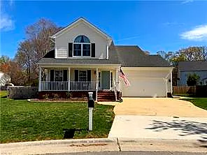 6406 Sentry Way N, Suffolk — photo