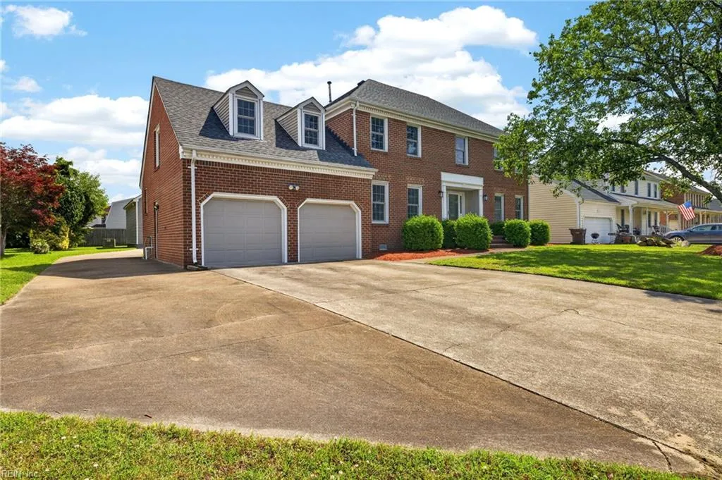 3626 Point Elizabeth DR, CHESAPEAKE VA 23321