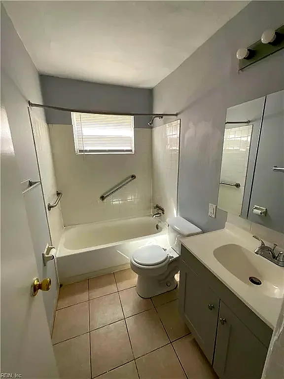 12 Pollux Cir E #1, Portsmouth — photo