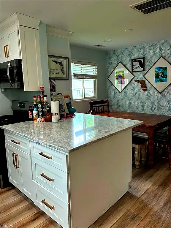 318 Deal Dr, Portsmouth — photo