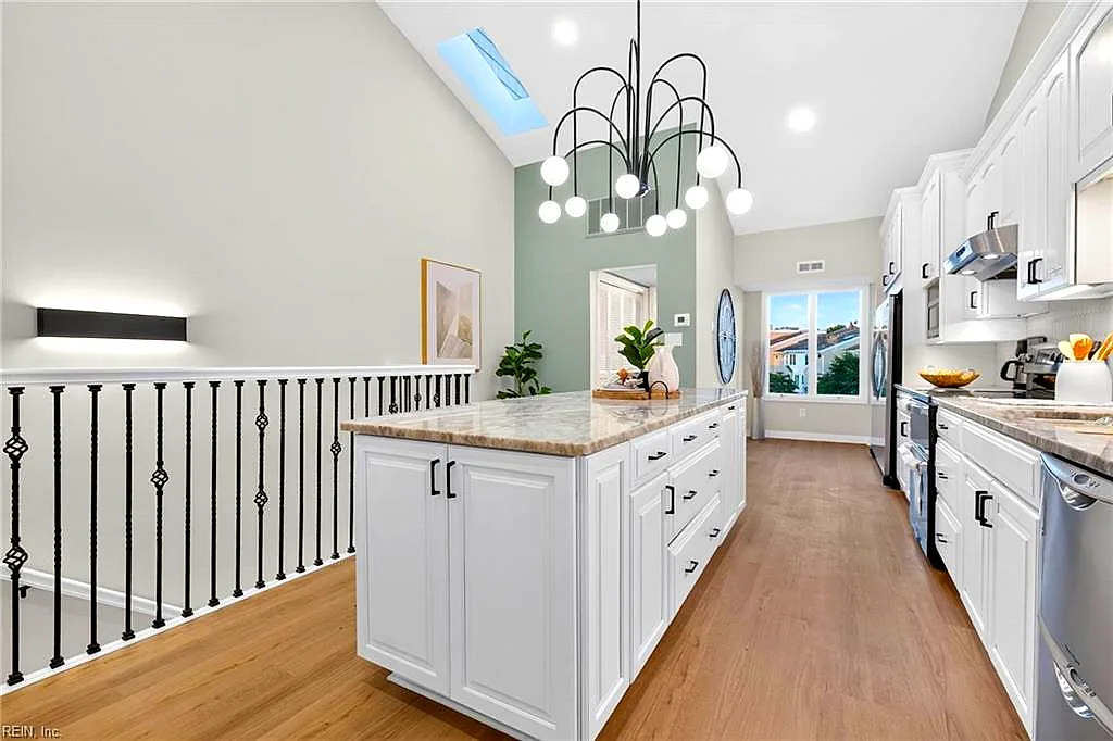 100 Pinewood Rd #329, Virginia Beach — photo