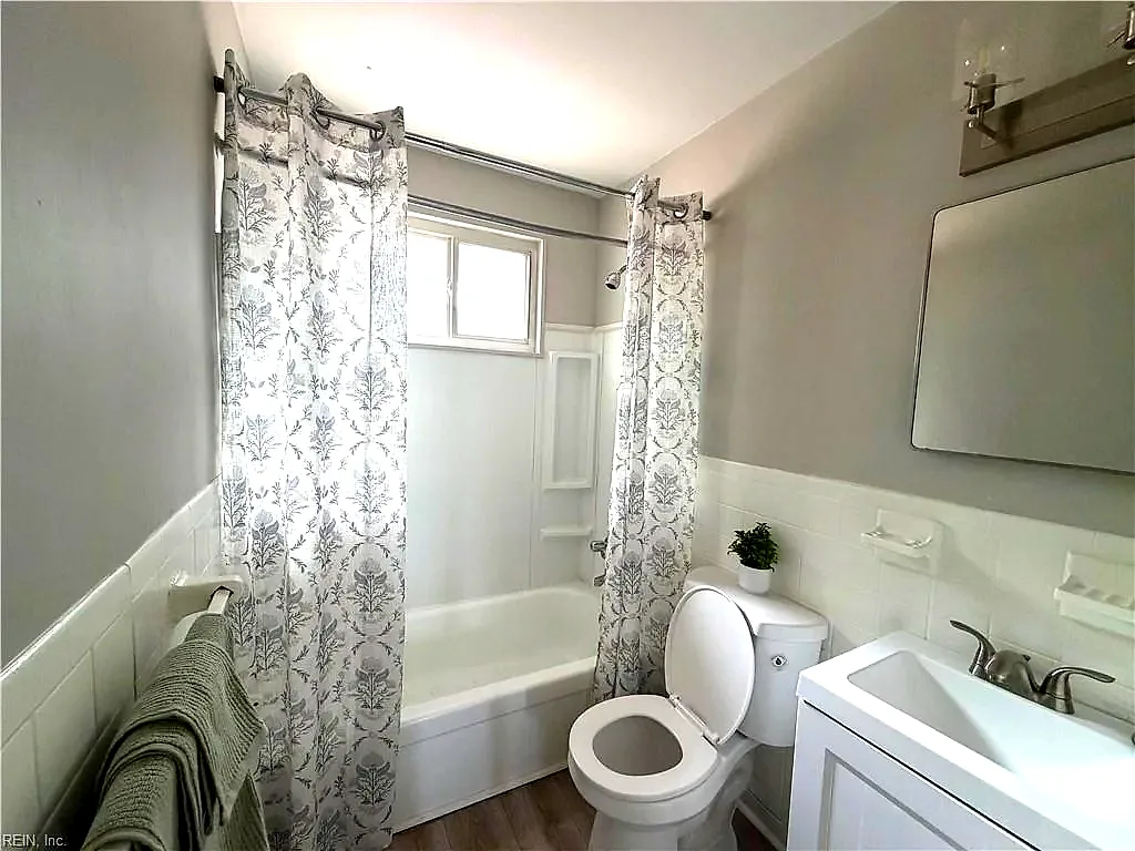 9626 10th View St #D, Norfolk — photo