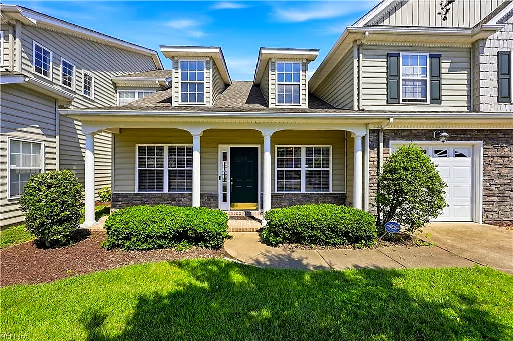 1802 Gunston DR, SUFFOLK VA 23434