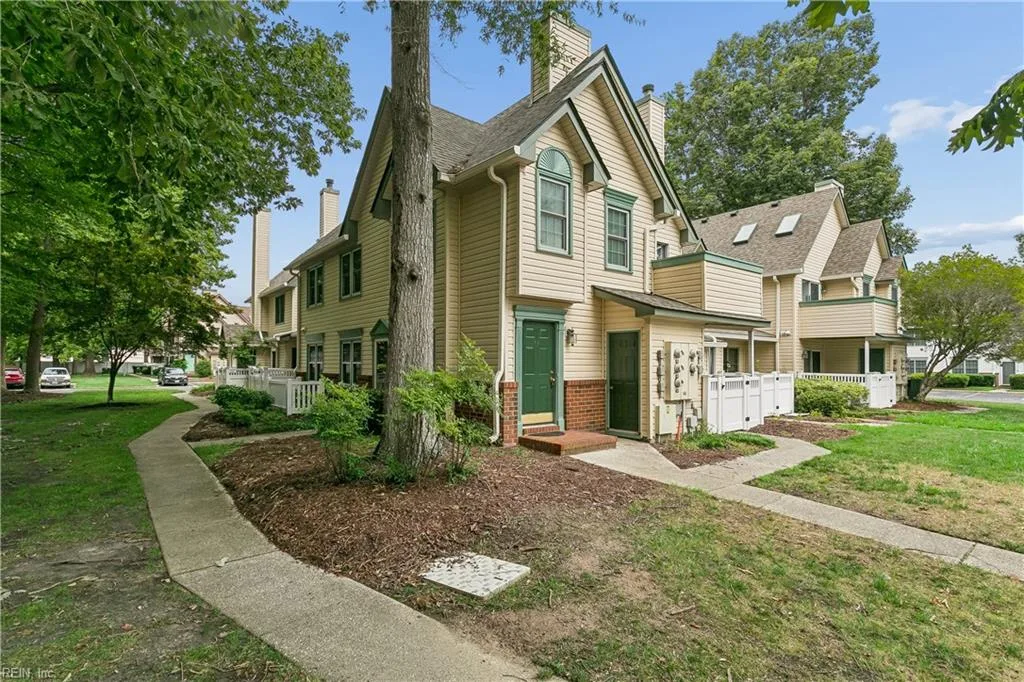 6 Tamarisk QUAY #I, HAMPTON VA 23666