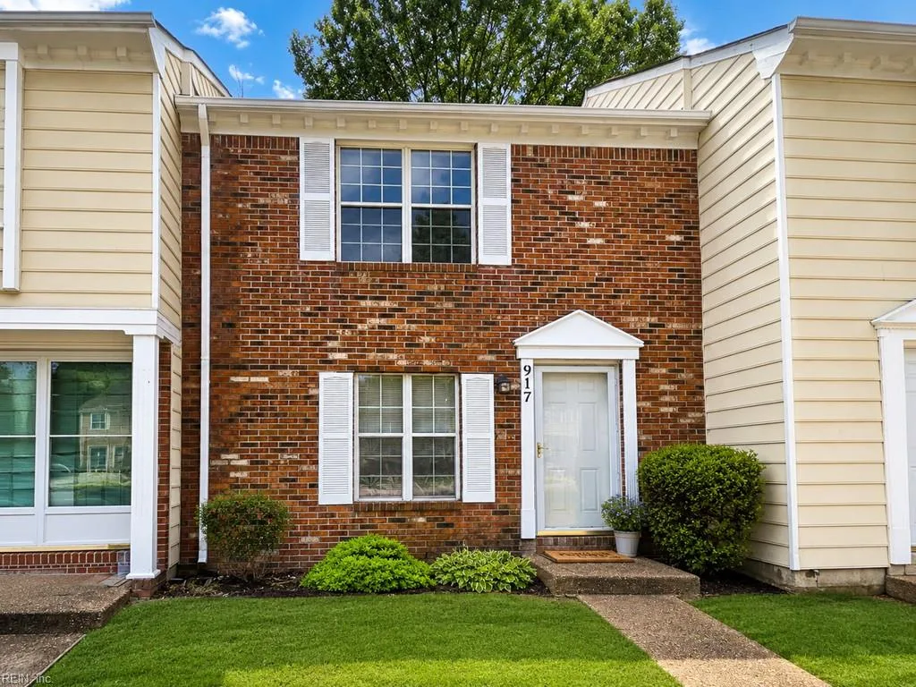 917 Spinnaker CT, CHESAPEAKE VA 23320