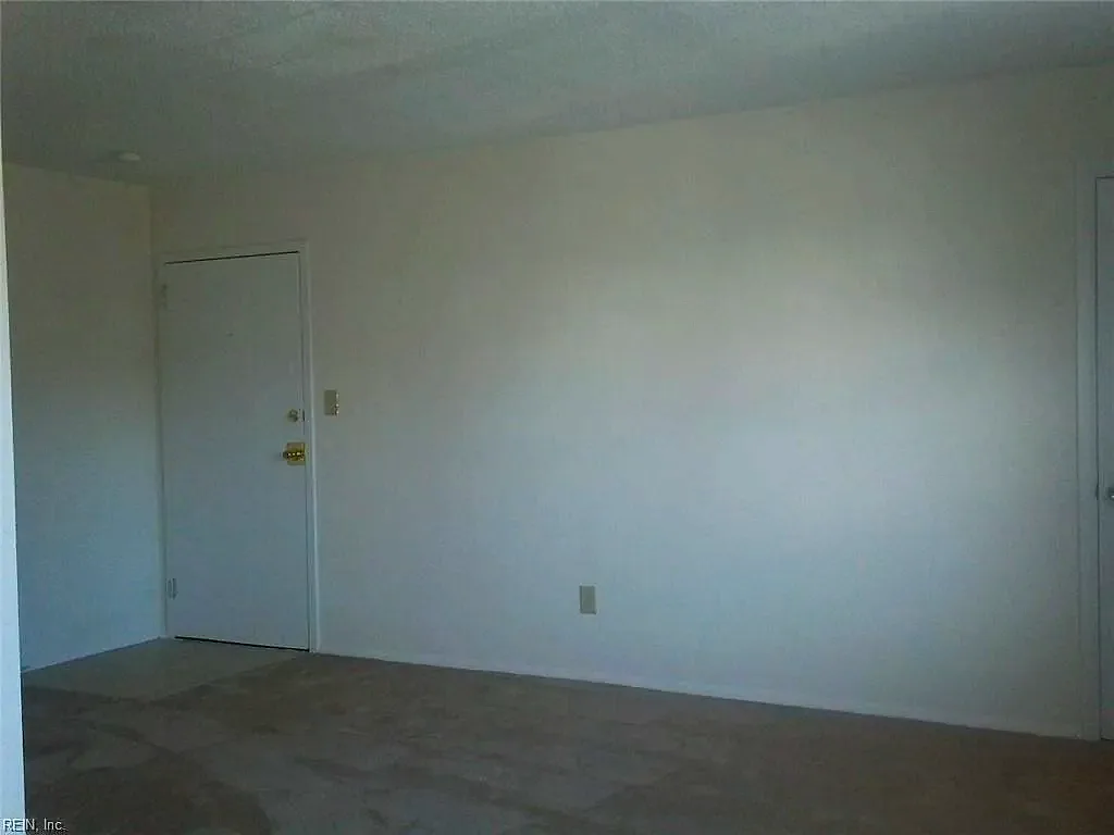 913 Leisure Sq #201, Virginia Beach — photo