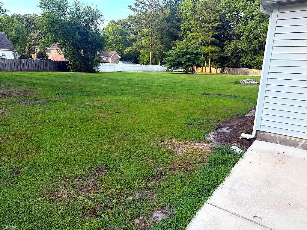 1005 Bluebird Dr, Chesapeake — photo