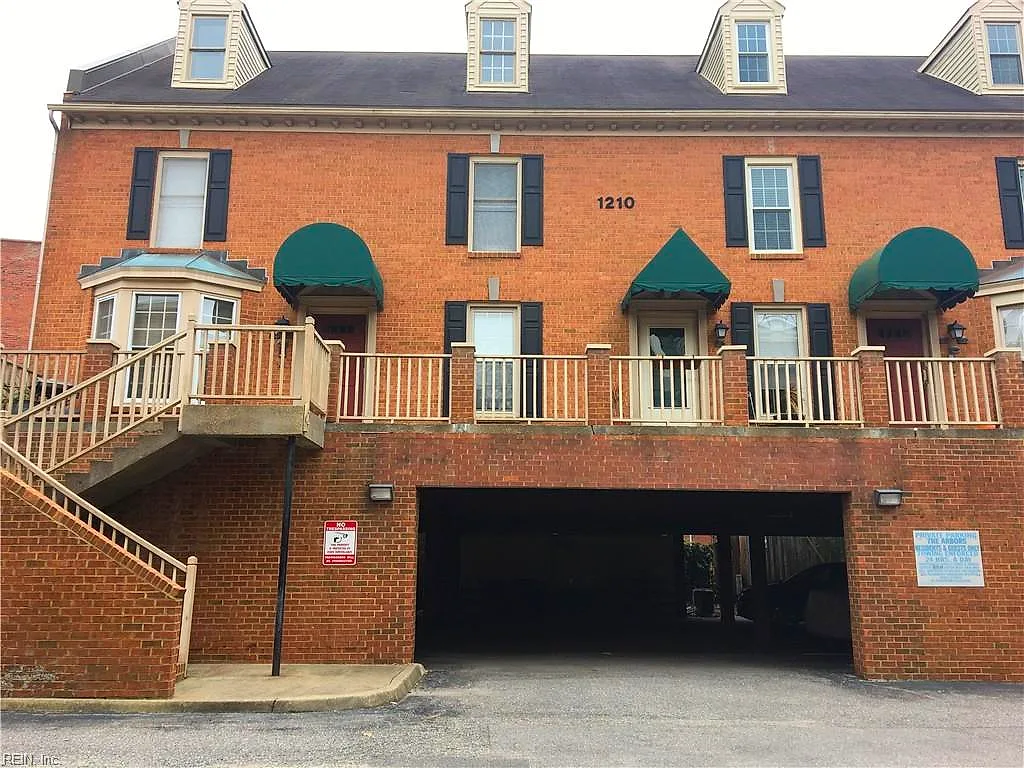1210 Stockley Gdns #605, Norfolk — photo