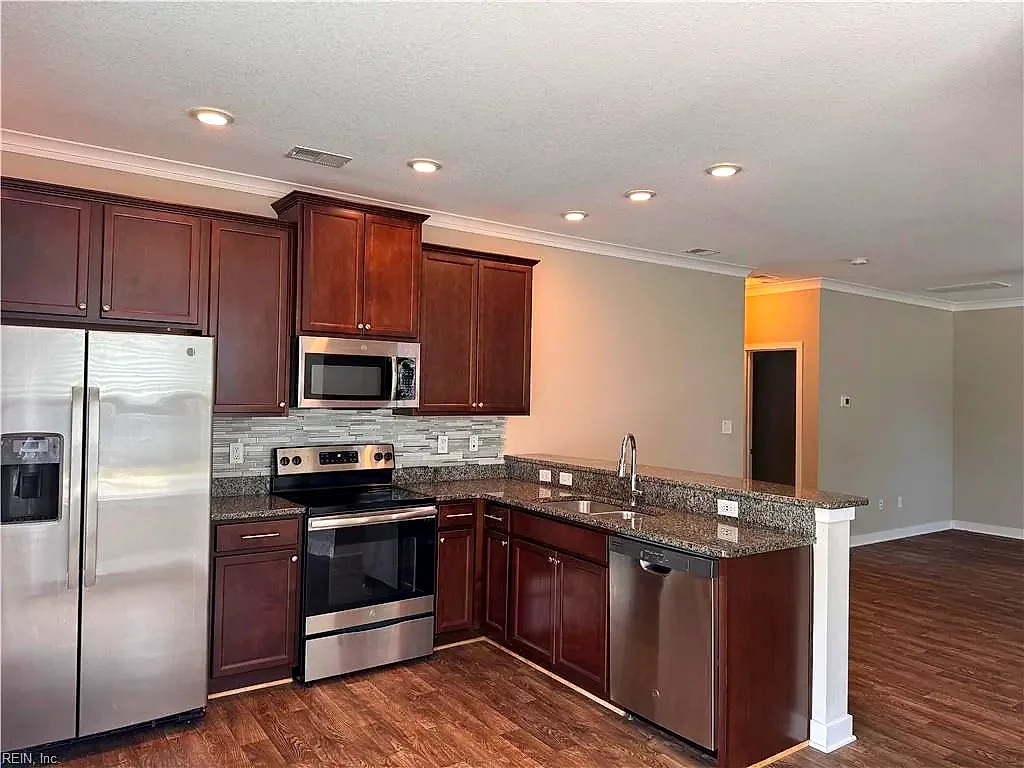 1303 Tides Edge Ct, Hampton — photo