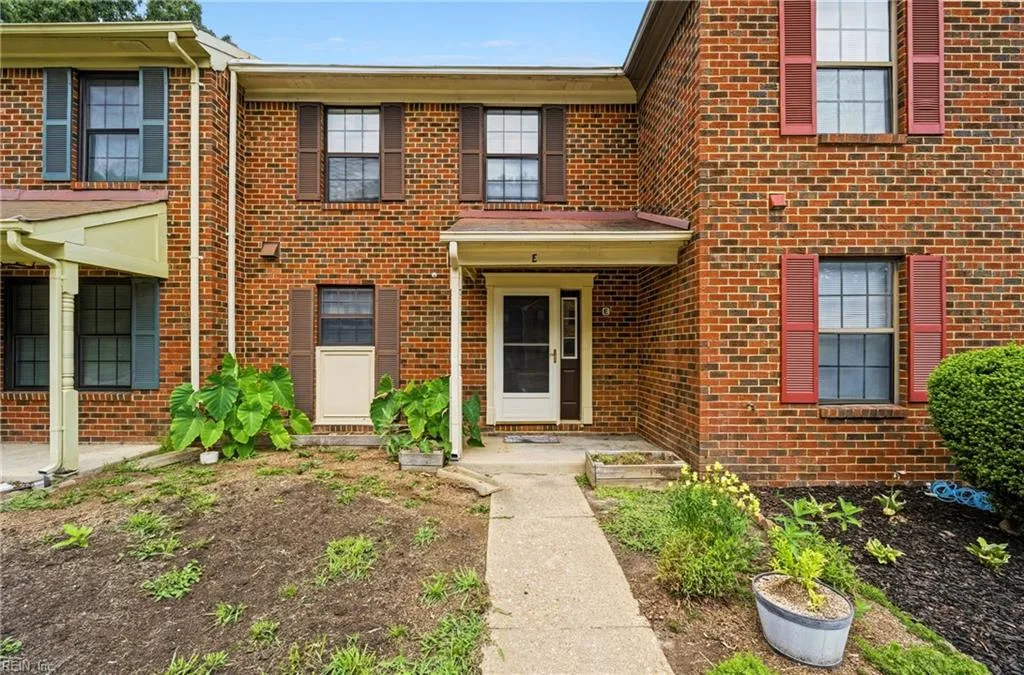 372 Circuit LN, NEWPORTNEWS VA 23608