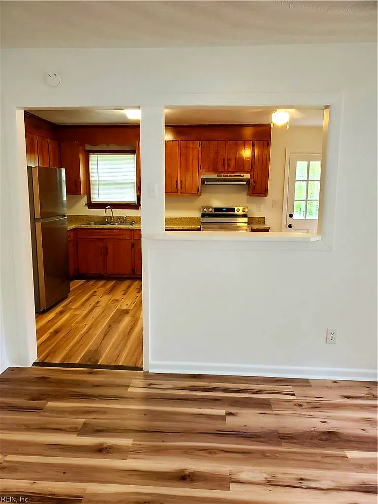 525 Mt Vernon Ave, Portsmouth — photo