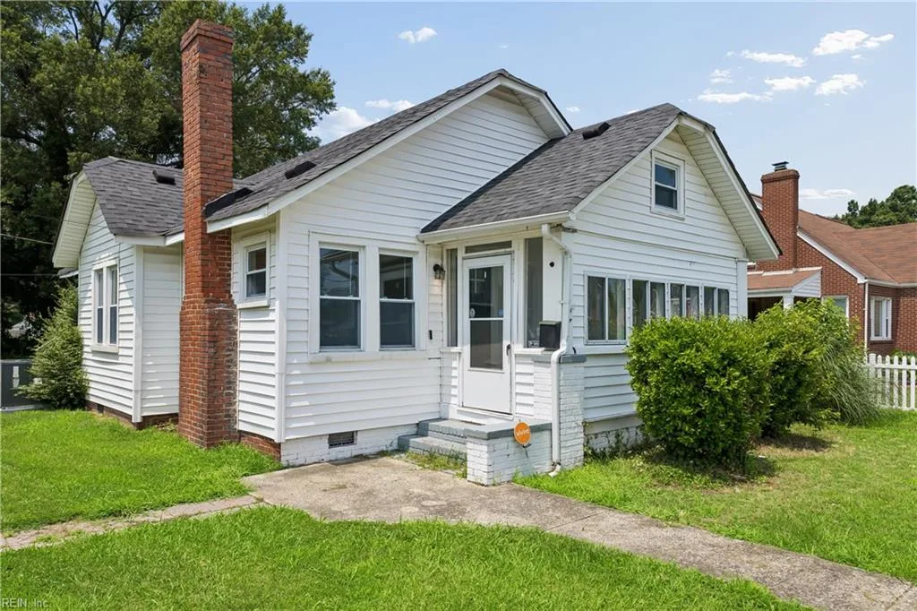 515 Powhatan PW, HAMPTON VA 23661