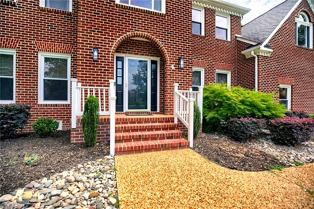 4 Tennis Cir, Poquoson — photo