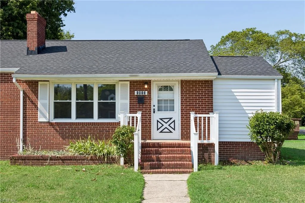 1813 Canterbury RD, HAMPTON VA 23666
