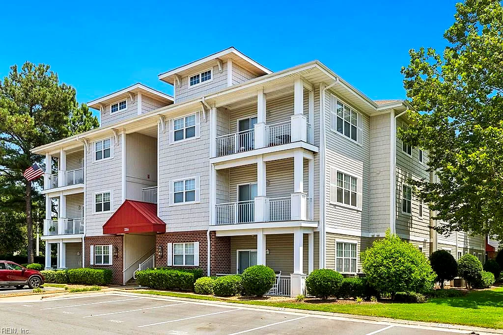 5304 Warminster DR #205, VIRGINIA BEACH VA 23455