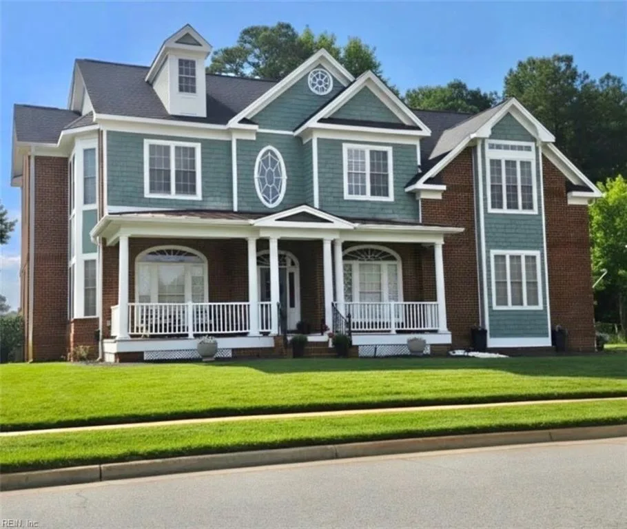 821 Redleafe CIR, CHESAPEAKE VA 23320