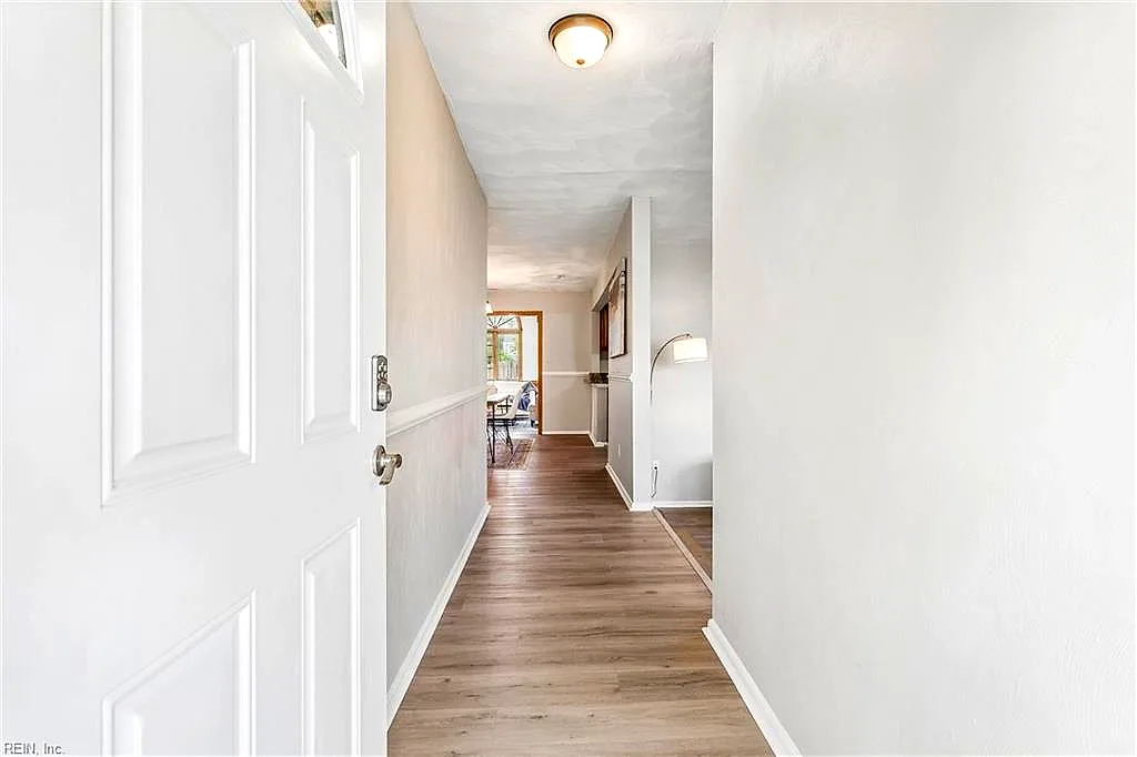 362 King Christian Cir, Virginia Beach — photo