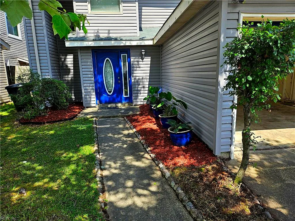 5389 Chatham Lake Dr, Virginia Beach — photo