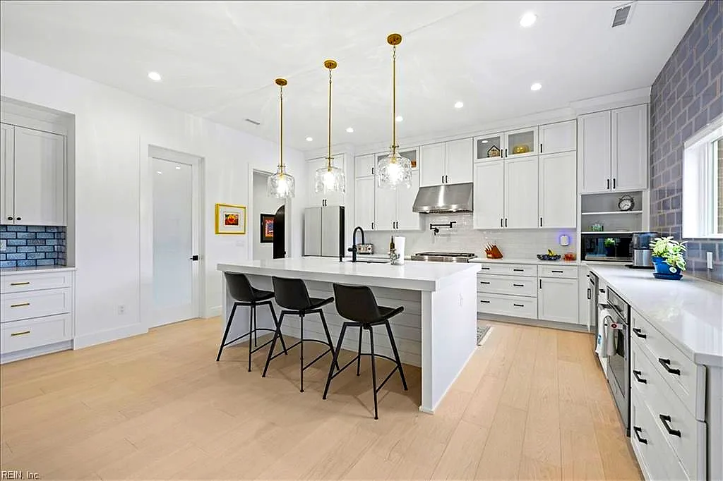 2921 Estates Dr, Virginia Beach — photo
