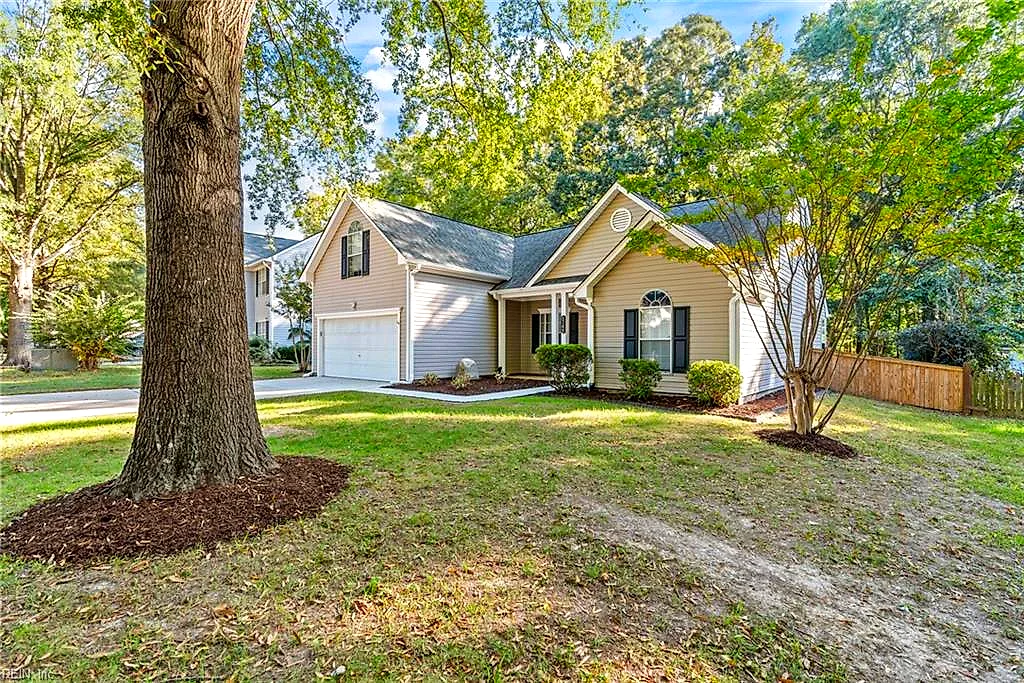 6748 Burbage Lake Cir, Suffolk — photo