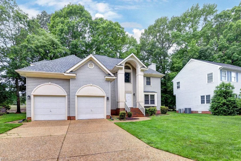 939 Edgewater DR, NEWPORTNEWS VA 23602