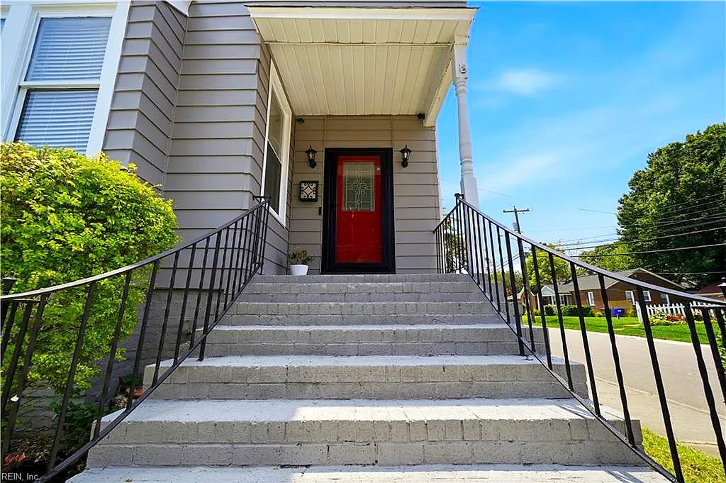2703 Beachmont Ave, Norfolk — photo
