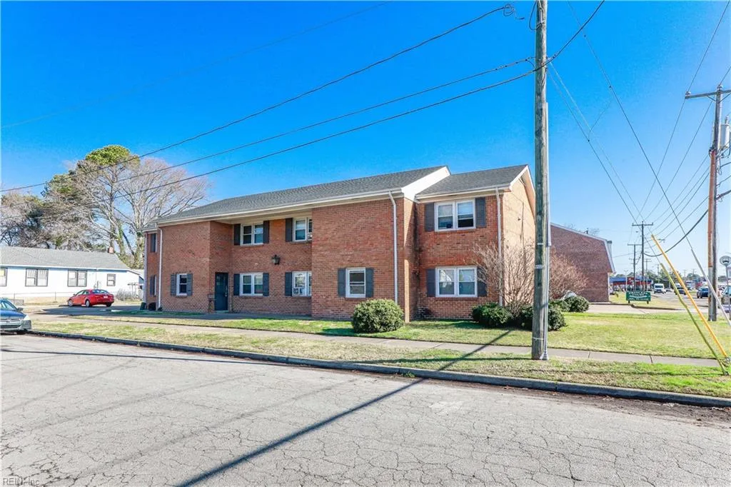 3800 E Princess Anne RD #4, NORFOLK VA 23502